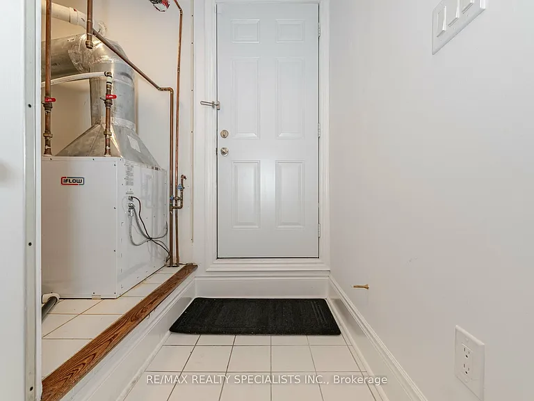 8C Clairtrell Rd — Photo 35