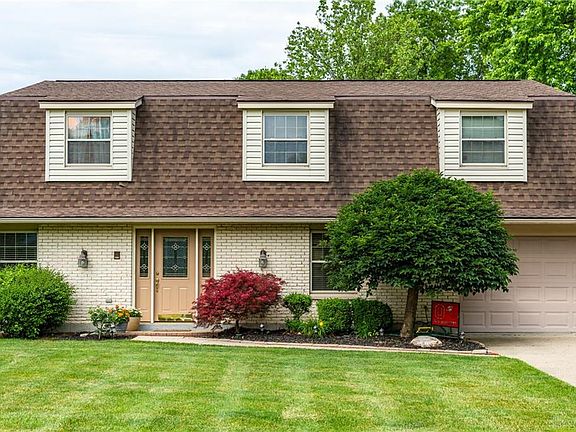 3rd image of 2004 Meadow Side Ln