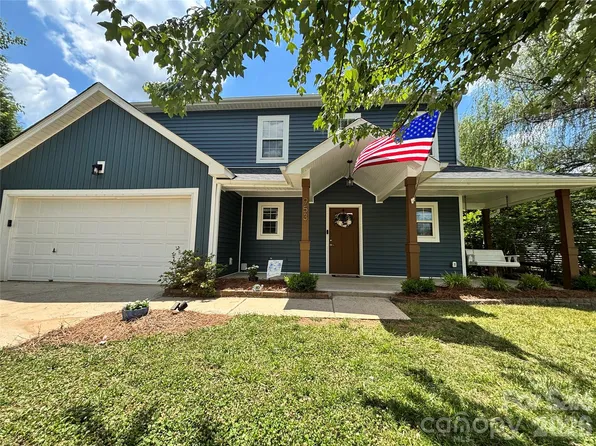 953 Rocky Meadows Ln, Concord, NC 28025