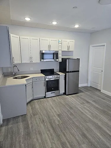 68 Main St #101 Photo 1