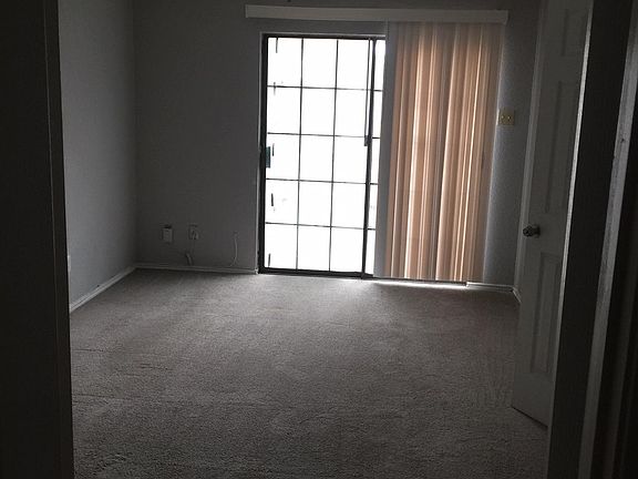 4th image of 1453 Lake Crest Ln