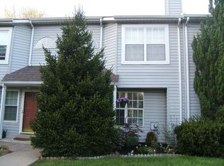 17 Parkview Cir, Holland, PA 18966