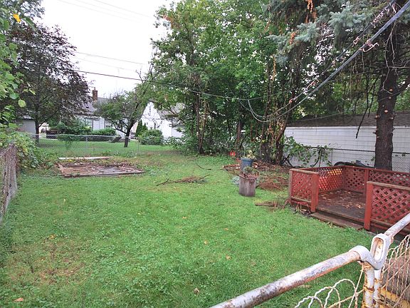 3rd image of 18792 Elkhart St