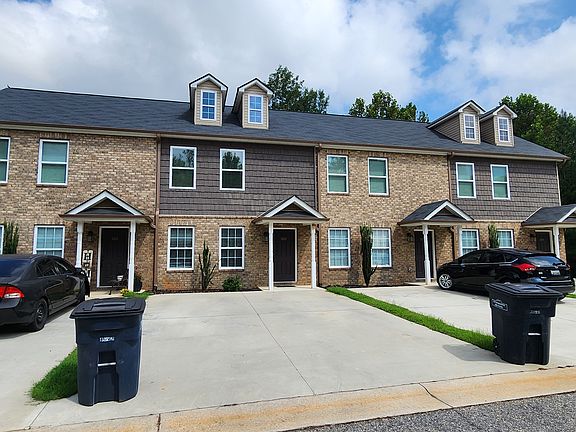 2nd image of 202 Hyde Park Ln