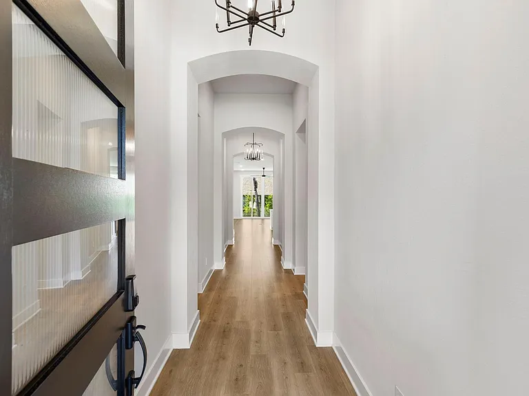 415 N Hillary Step Pl — Photo 4