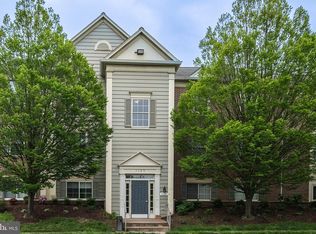 1125 Huntmaster Ter NE UNIT 301, Leesburg, VA 20176