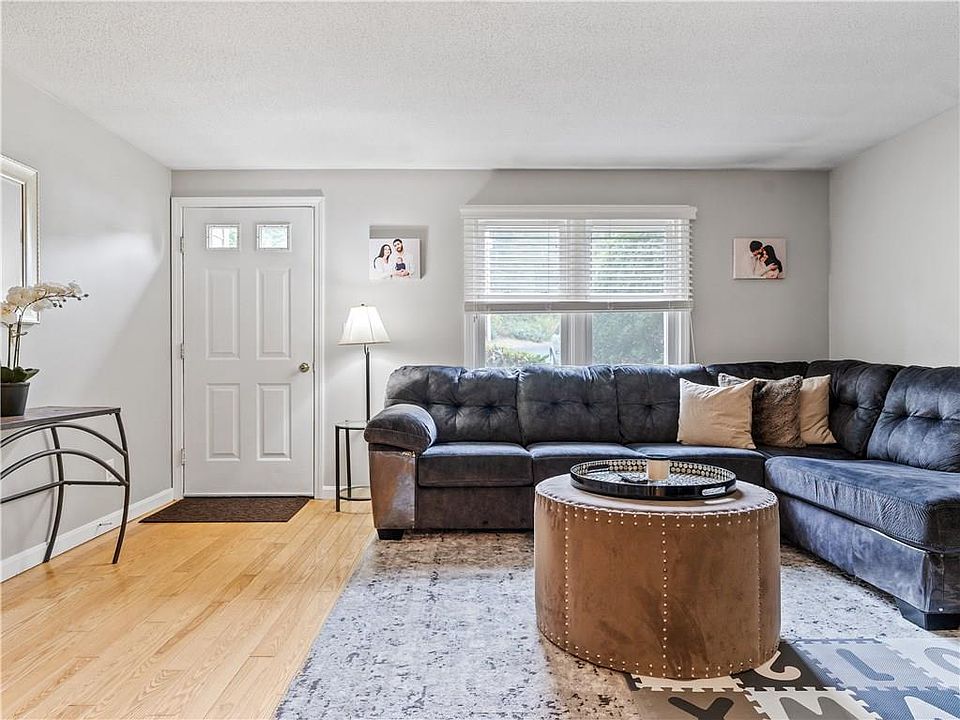 Estates Condominiums 47 Ave Johnston RI Zillow