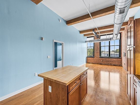 4th image of 160 Fremont St Unit 308