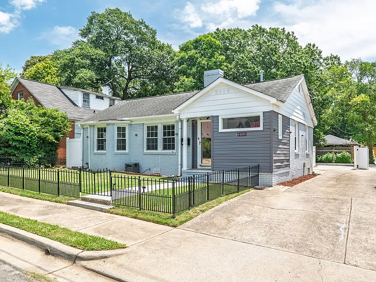2113 Scott Ave — Photo 18