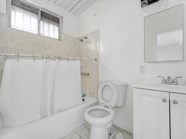 11720 S Budlong Ave, Los Angeles, CA