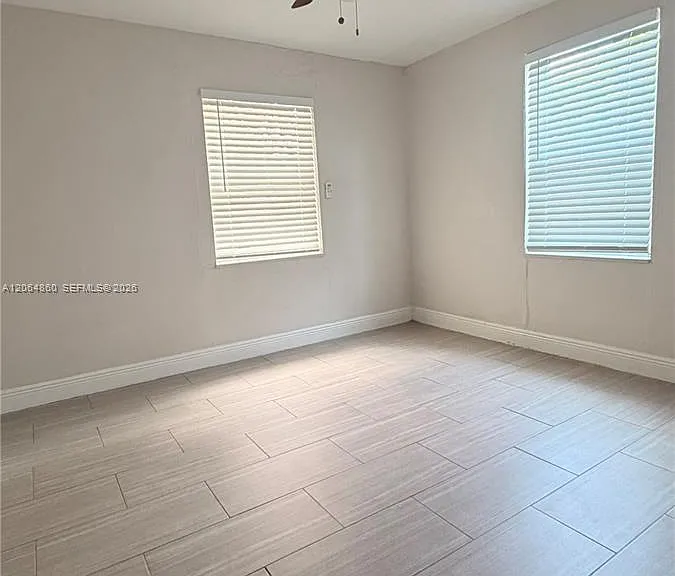 250 SW 7th St — Photo 16