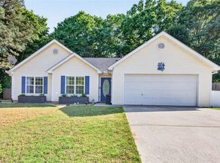 353 Glenmoor Pl, Winder, GA 30680