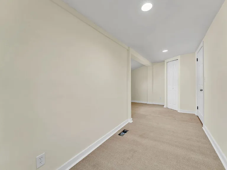 4 Walnut St #A — Photo 19