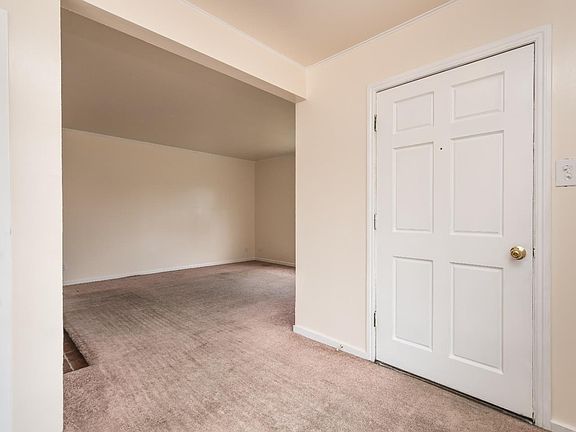 4th image of 1529 Cypress Ave