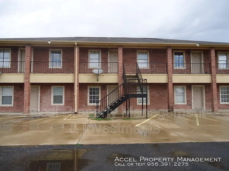 201 Gastel Cir #F — Photo 1