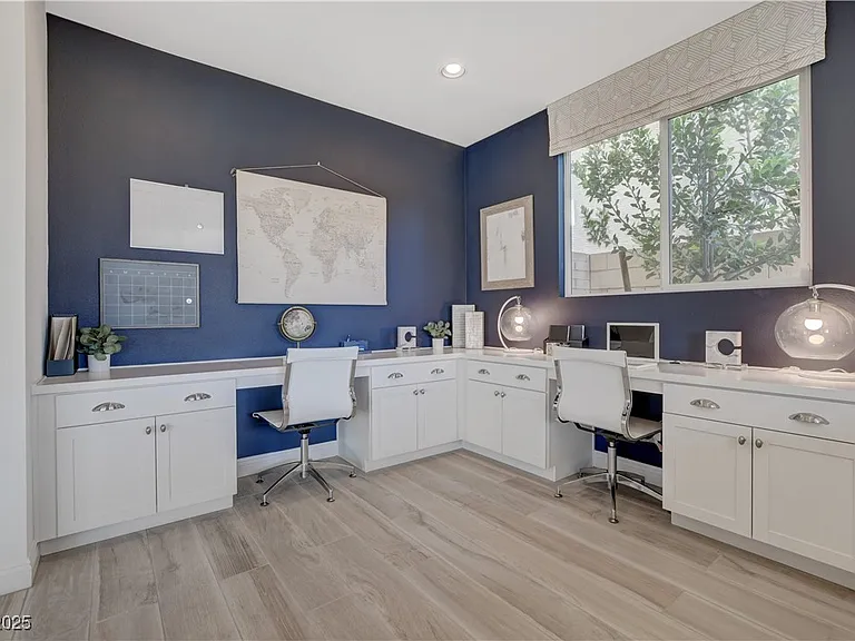 1075 N Water St — Photo 28