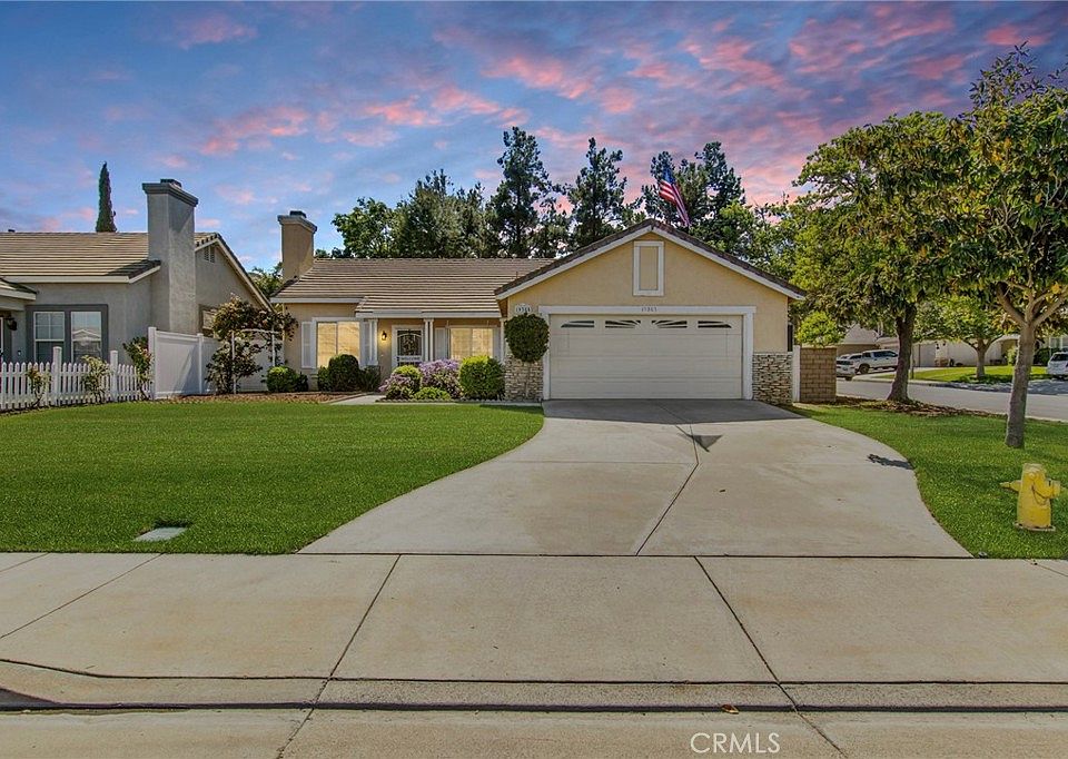 1st image of 19385 Stonewood Ln