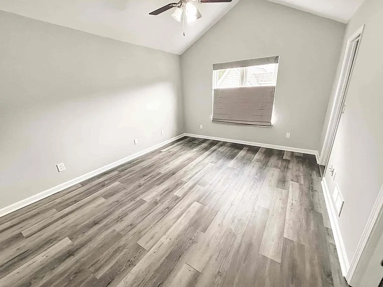 3029 Vineyard Way SE — Photo 12