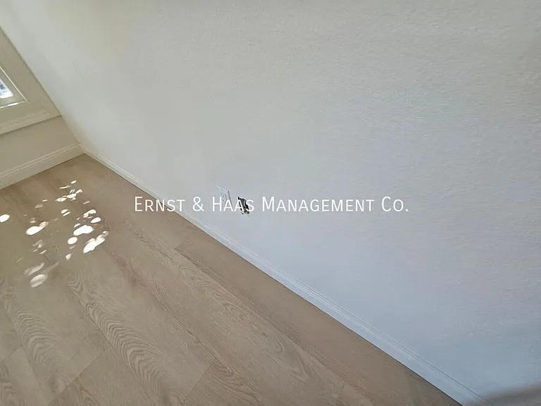 321 Chestnut Ave #6 — Photo 1