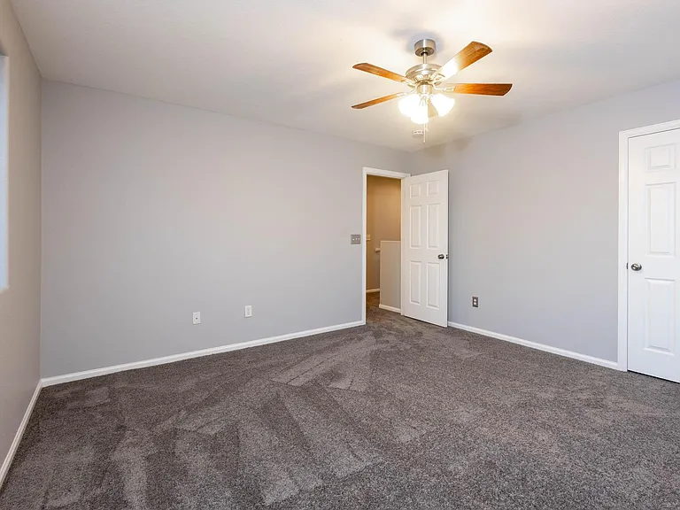 10125 Fairfax Ct — Photo 22