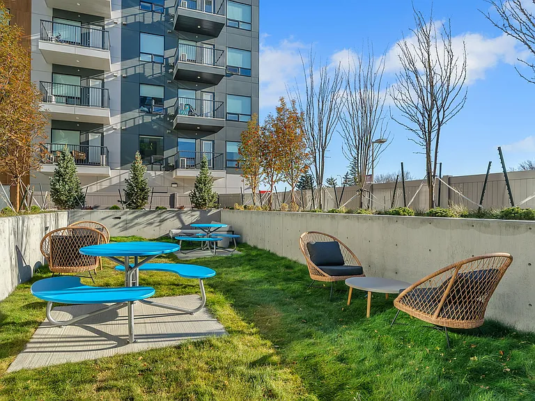 517 67th Ave SW — Photo 27