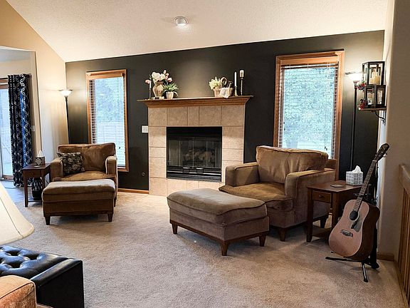 2nd image of 9418 Greyhawk Dr