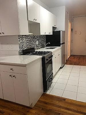 3rd image of 47 Clifton Pl #6B