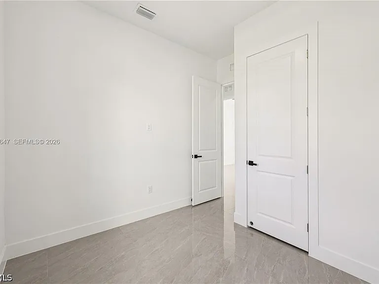4402 E 19th St — Photo 12