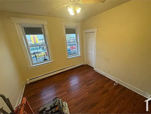 265 Sherman Ave #3R — Photo 3