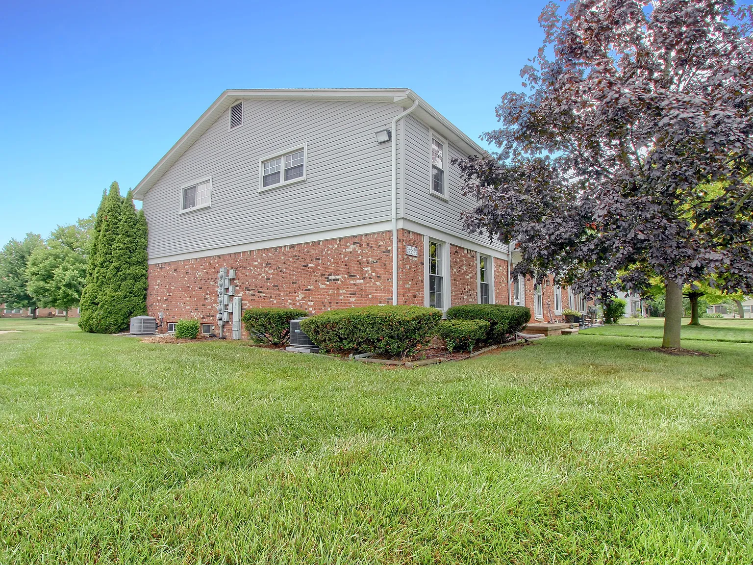 28306 Greenbriar Way — Photo 3