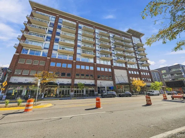 350 N Main St Unit 804, Royal Oak, MI 48067