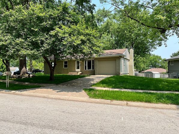 2105 S Calumet Dr