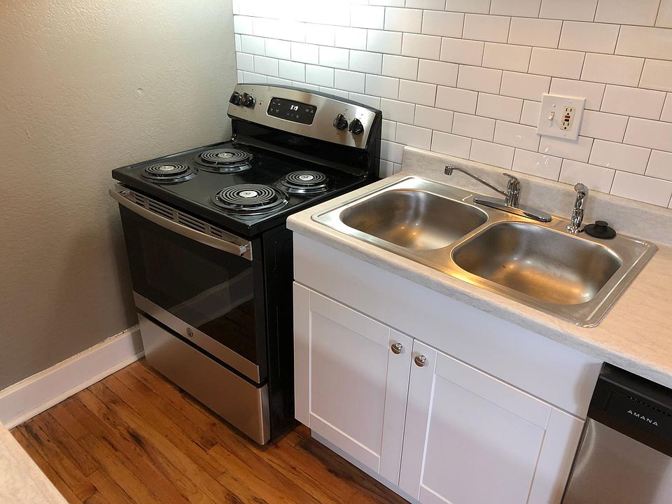 1st image of 714 W 37th St #12