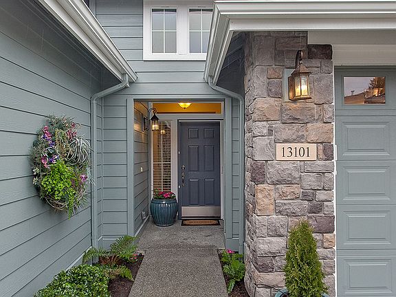 5th image of 13101 Adair Creek Way NE
