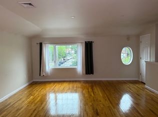 2878 Middletown Rd FLOOR 2, Bronx, NY 10461