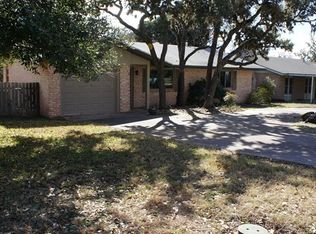 1005 Temple Dr, Kerrville, TX 78028