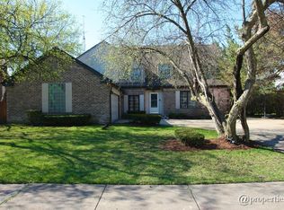 3935 Chester Dr, Glenview, IL 60026