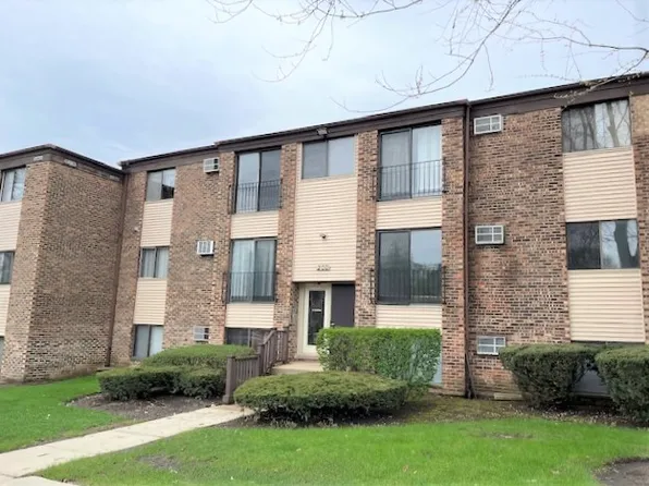 200 Dunteman Dr APT 202, Glendale Heights, IL 60139