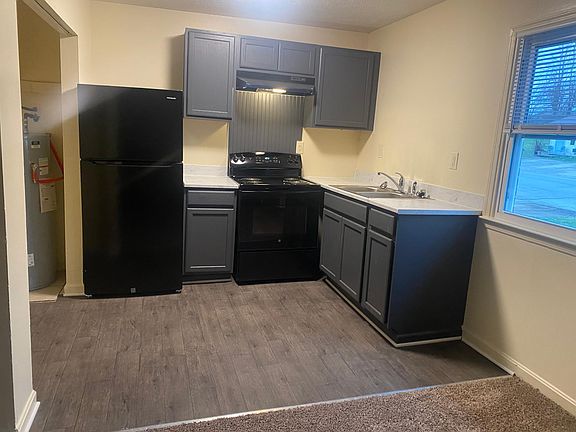 3rd image of 305 Turpin Dr