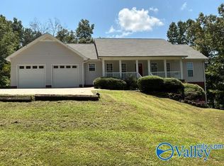 424 Fieldon Ave, Glencoe, AL 35905