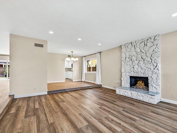 4th image of 15351 Vassar St