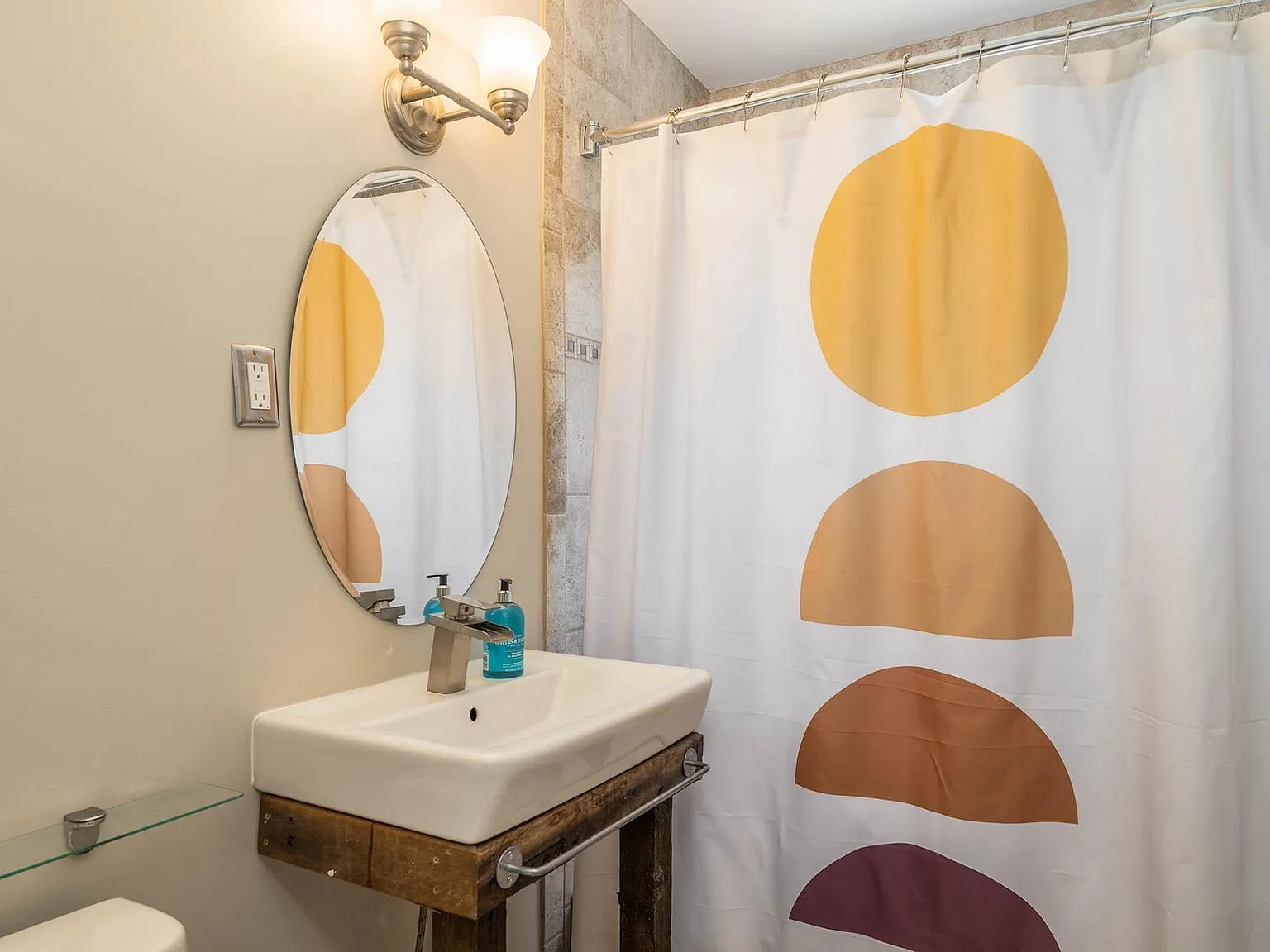 3 bed, 1122 sqft, $2,795 — Photo 3