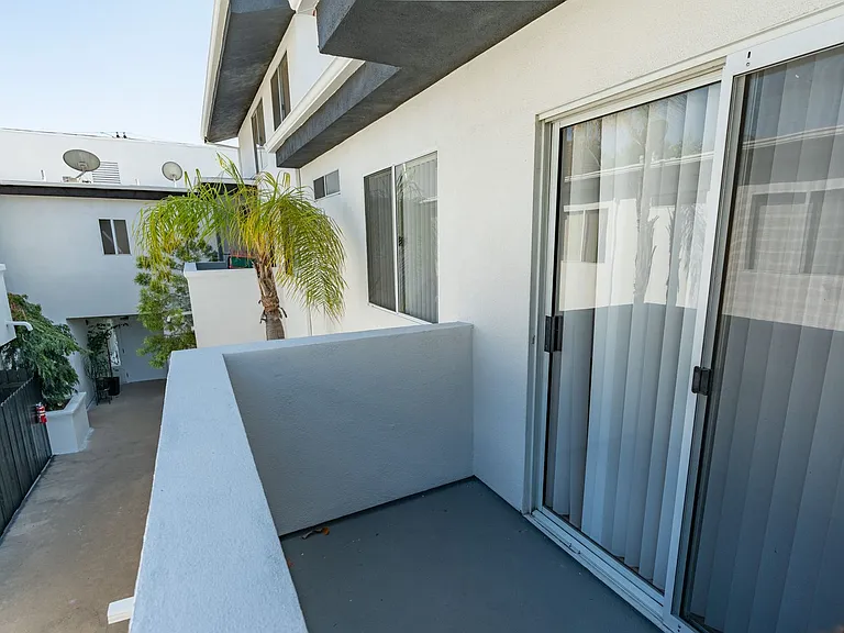 4444 Ensign Avenue — Photo 79