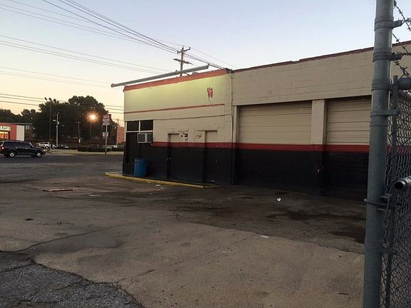2nd image of 4062 Jackson Ave