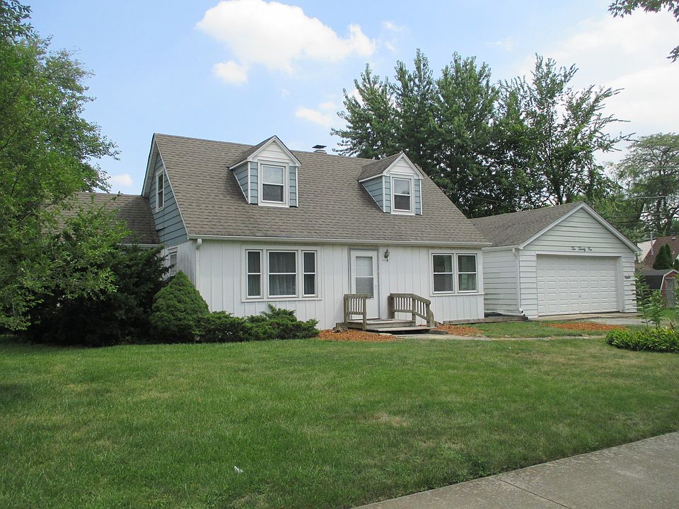 1st image of 221 N Franzen St