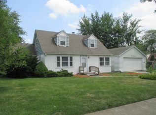 221 N Franzen St, Bensenville, IL 60106