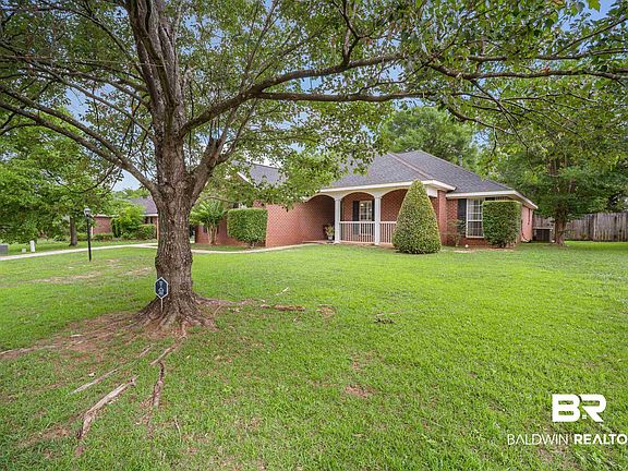 3rd image of 4009 Meadow Run Dr