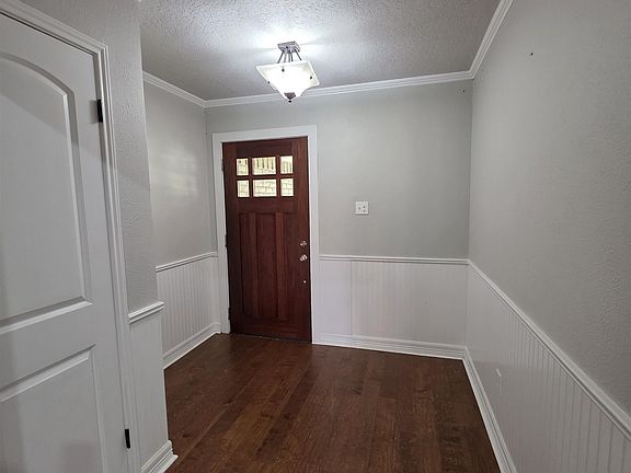 3rd image of 7008 Limerick Dr