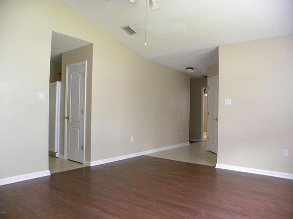 5th image of 14077 Woodmont Dr