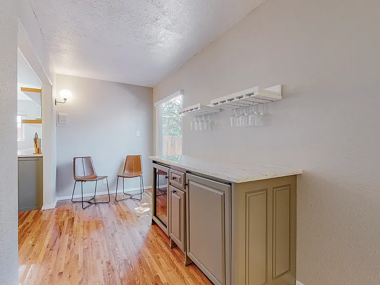 837 Adams St NE — Photo 20